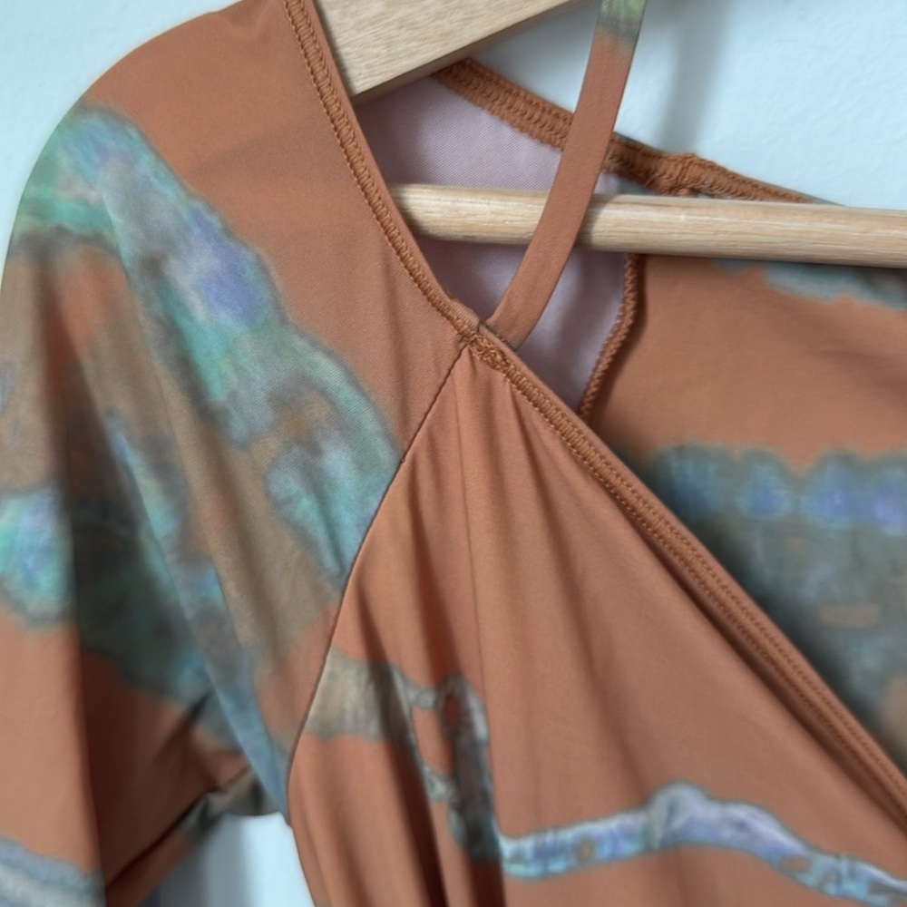 SKIMS Jelly Sheer Off The Shoulder
Dress Tie Dye Print - Medium - Picture 7 of 12